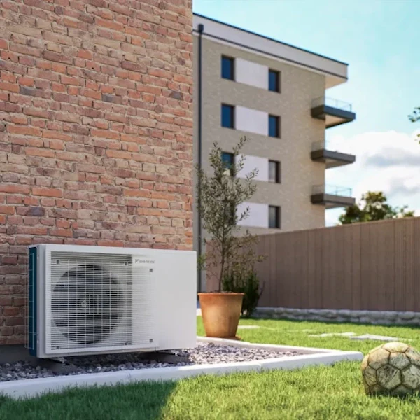 Daikin 8kW Heat Pump & 180L Pre-plumbed Cylinder - Image 2