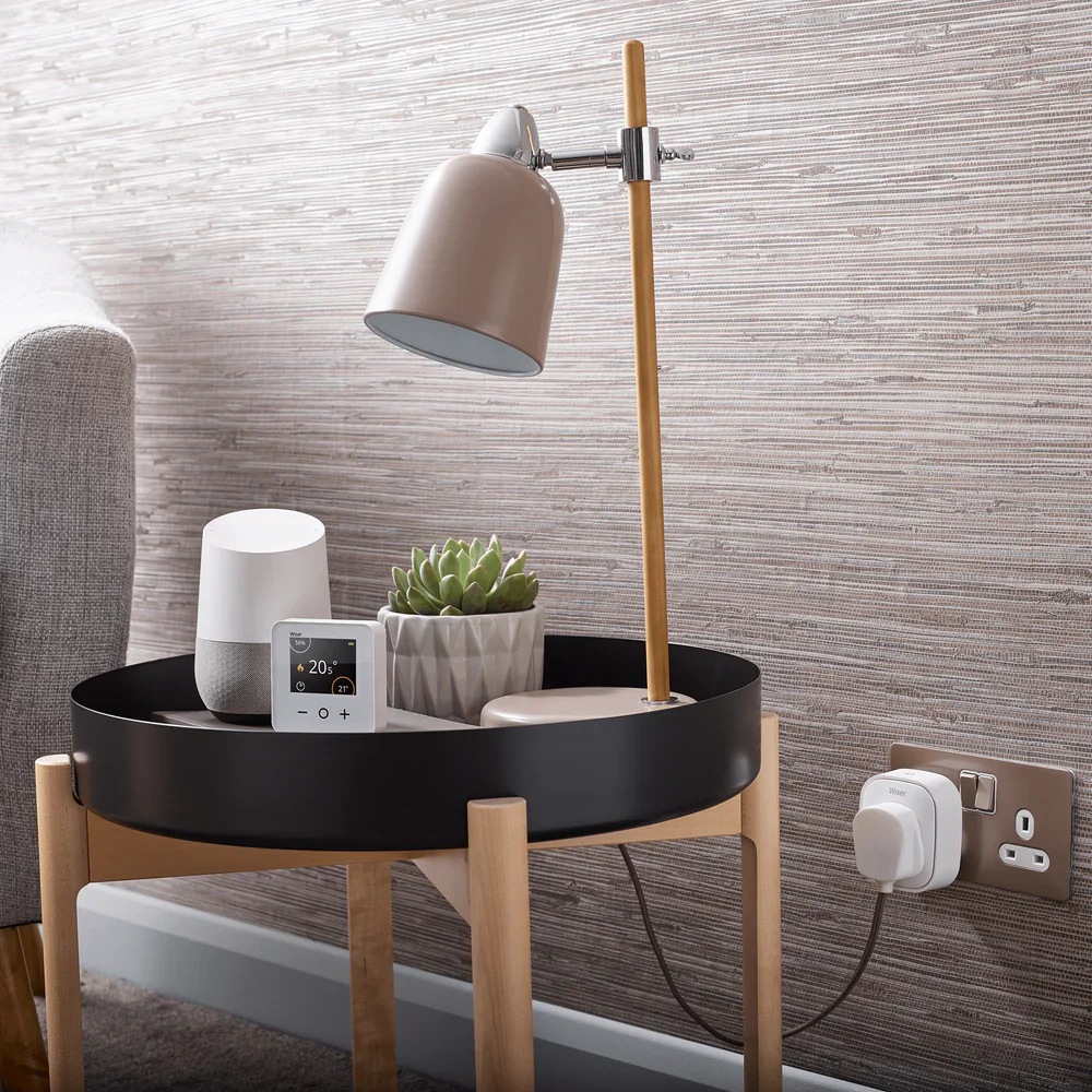 Drayton Wiser Smart Plug WB704H1A0902 | ZigBee Range Extender | App & Voice Control | Requires Wiser Hub - Image 2